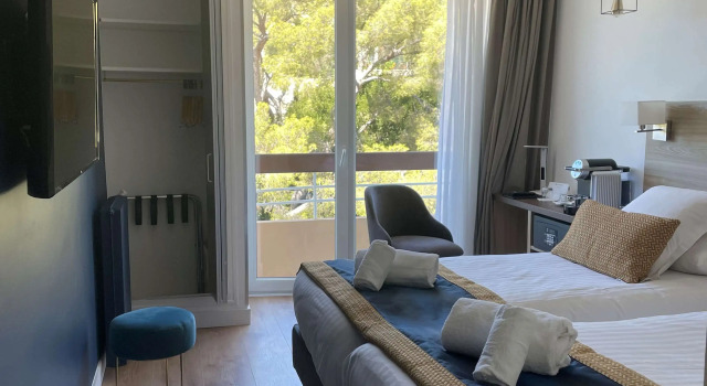 Двухместный номер Comfort с балконом Best Western Plus Hôtel la Rade
