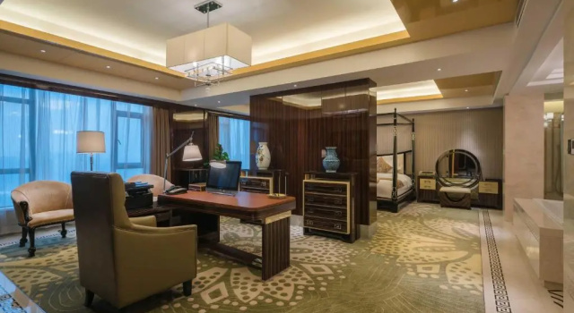 Номер Deluxe Happiness Hotel