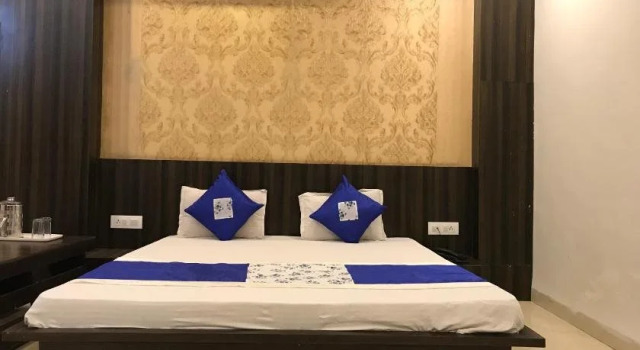 Hotel City Palace, Забронировать Отель Отели Удджайна с парковкой, рядом с Храм Махакалешвар-Джьотирлинга, Парковка