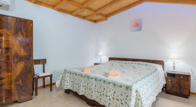Traditional Stone Holiday House for up to 8 Persons, Забронировать Отель Отели Умаг 3 звезды, 3*