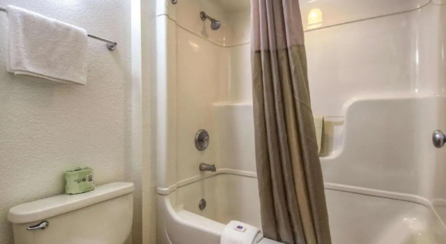 Четырёхместный номер Standard Motel 6-San Dimas, CA - Los Angeles