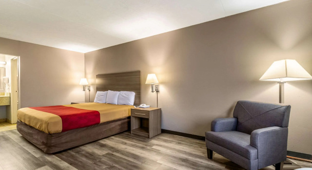 Двухместный номер Standard Econo Lodge Seymour