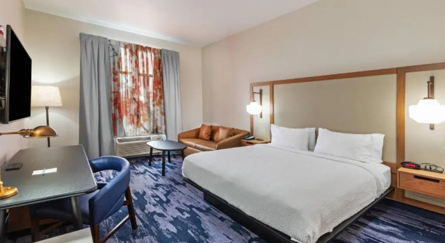 Номер Standard Fairfield Inn & Suites Tulsa Downtown Arts District