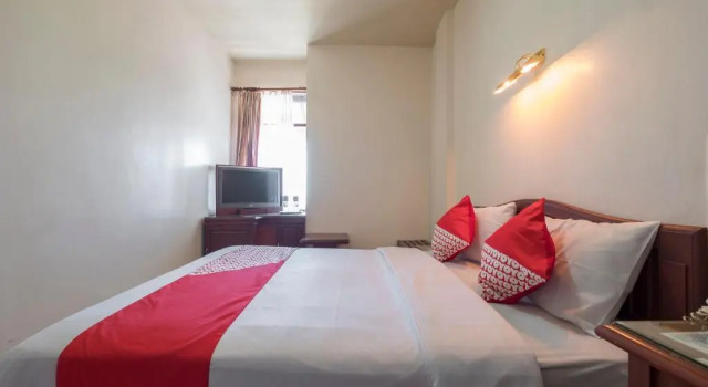 Номер Deluxe OYO 1090 Hotel Anging Mammiri Makassar