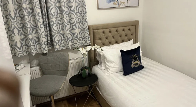 Номер Business TJ Homes - Double room with Single Bed - 3 Min to Tube station - London