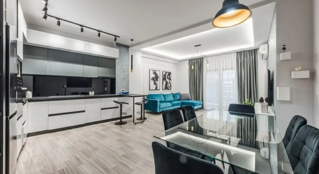 Апартаменты The Teal Spot Balcony View Apartment