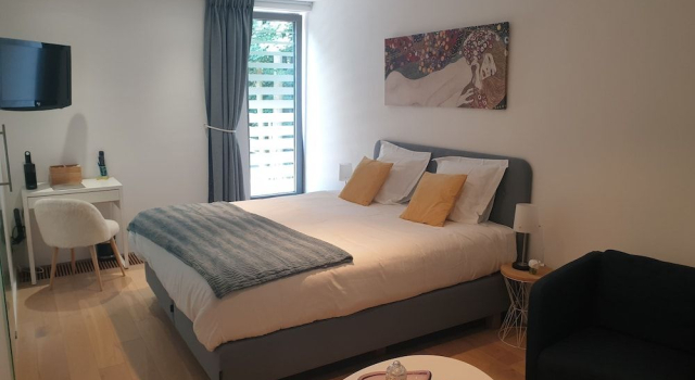 Table Et Chambre Particuliere, Book Hotel Mons Hainaut