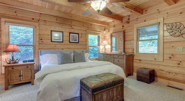 Коттедж Creekside Maggie Valley Cabin: 2 Mi to Skiing!