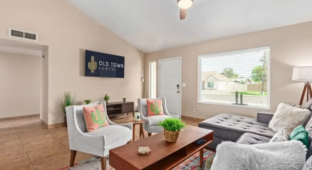 Corbell Park Casa W Pool Spa - S Tempe, Забронировать Курортный отель Пруд в Темпе 