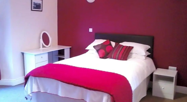 Finn MacCools Public House & Guest Inn, Book Pension Bushmills Antrim County