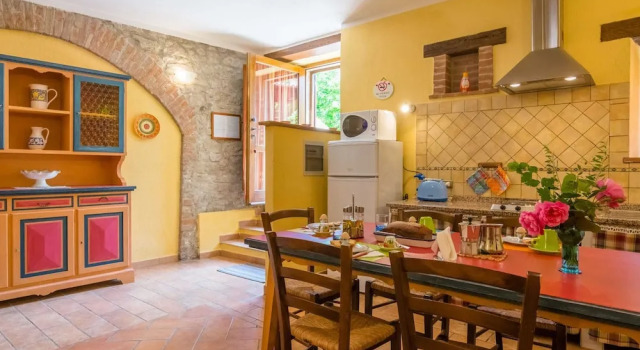 Коттедж Farmhouse in hilly area in Gubbio with pool