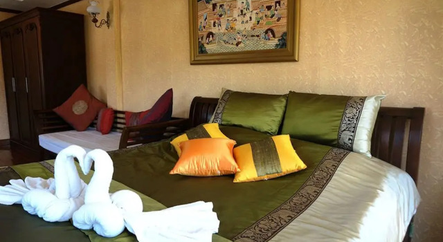 Люкс с балконом Hua Hin White Villa Hotel - SHA Certified