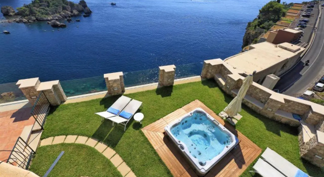 Sparviero Luxury Suites Taormina, Book Hotel Hotels in Sicily with Parking, Parking