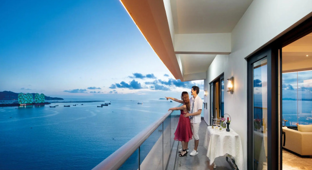 Люкс с частичным видом на море Sanya Rock Platinum Seaview Hotel