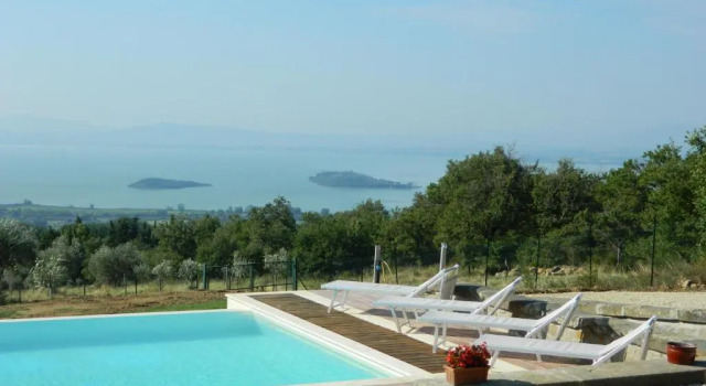 Di Colle In Colle - Country House with Private Pool, Забронировать Отель Отели Озера Тразимено с бассейном, Бассейн