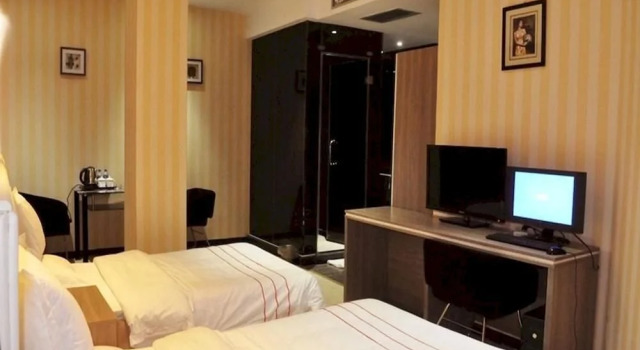 Yajiaxin Hotel, Забронировать Отель Отели Гуйян с парковкой, рядом с Modern Capital, Парковка
