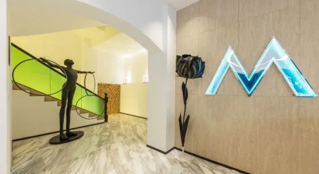 Ruili GuoGuo Esports Hotel（Rosy Cloud CIty）, Varaa Hotelli Mengmao Yunnan