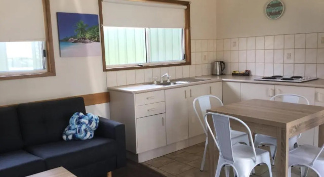 Апартаменты Lakes Jakaranda Holiday Units
