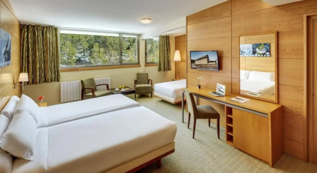 Трёхместный номер Standard Hotel & Spa La Collada