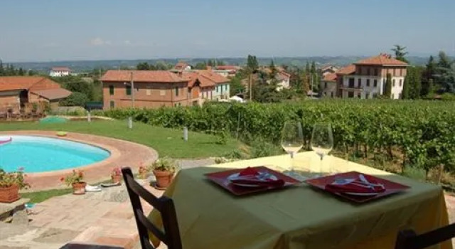 Agriturismo Sur, Prenota Hotel Cassine 