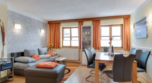 Vibrant Apartment near Ski Area in Fiss, Rezerwuj Apartament Hotele w Tyrol z parkingiem, Parking