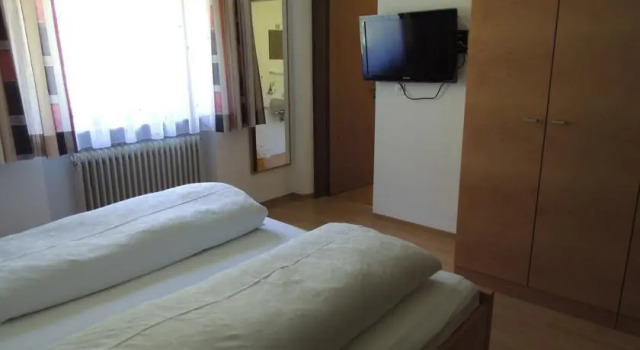 Appartement Tyrol, Rezerwuj Apartament Hotele w Tyrol z parkingiem, Parking