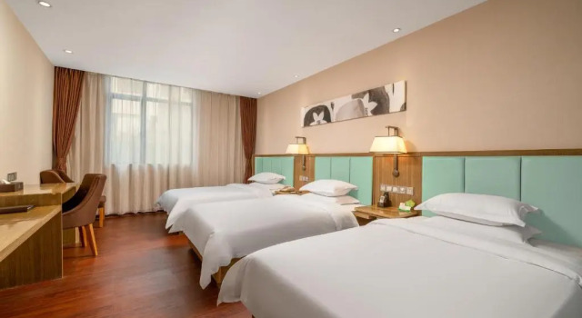 Трёхместный номер Deluxe Guangzhou Boyi Hotel