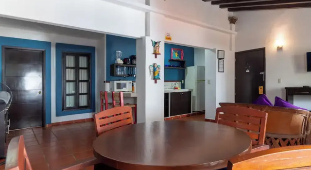 Апартаменты La Iguana Vallarta LGBT ADULTS ONLY - Romantic Zone - Party Clubbing Street