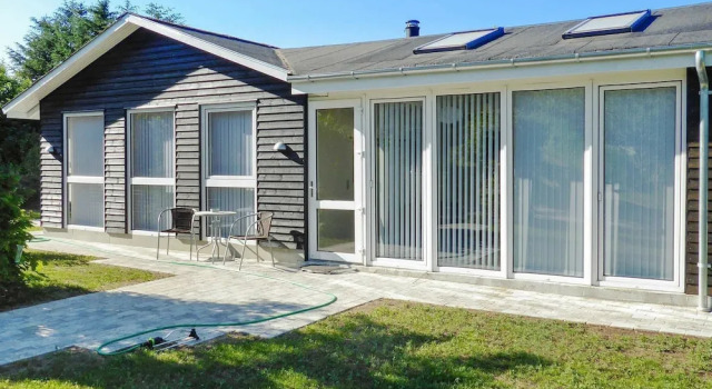 Spacious Holiday Home in Jutland Denmark With Terrace, Rezerwuj Dom wakacyjny Domki letniskowe w Vestjylland, Domek