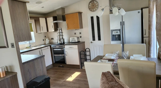 Номер Standard 2BR-Sleeps6-Fireplace-Parking-Patio-Seaside
