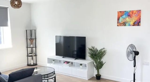 Modern, New, Amazing 2 Bed Flat in East London, Забронировать Отель Отели Англии 3 звезды, 3*