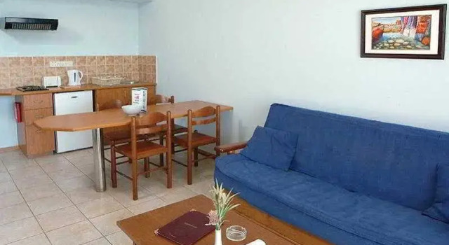 Apartments Pafian Park Holiday Village, Rezerwuj Apartament Pafos Pafos, w pobliżu Markideio Theatre