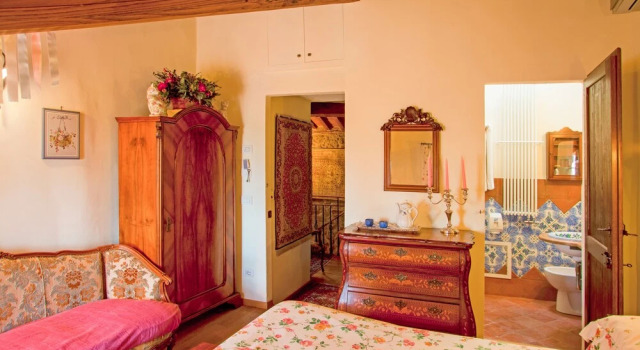 B&B Casa delle Camelie, Забронировать Отель «постель и завтрак» Отели в центре Манчано, в центре
