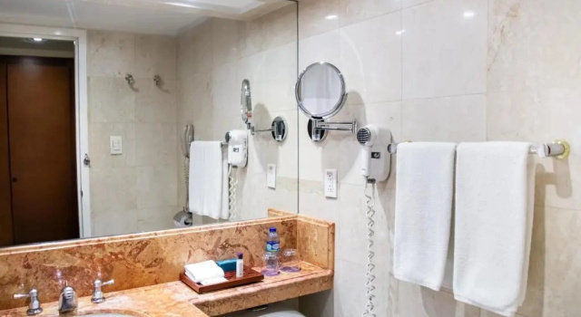 Simple suite junior GHL Hotel Tequendama Bogotá