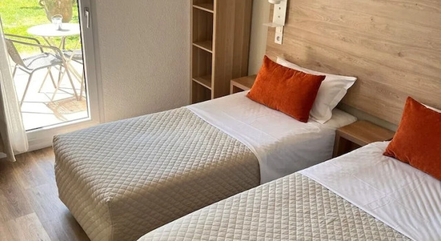 Двухместный номер Comfort с балконом Hôtel le Mas des Ponts dArles