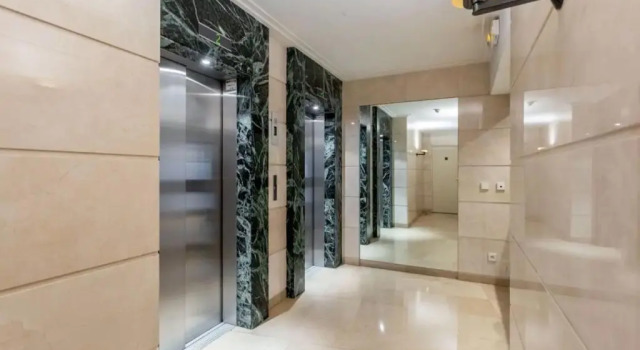 Beautiful Modern Fully Furnished Studio