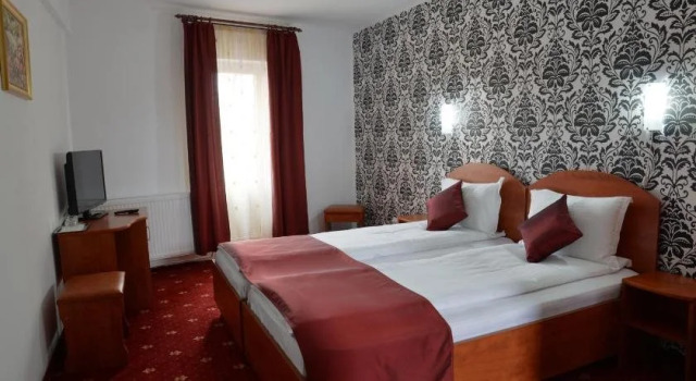 Pension Lion, Varaa Hotelli Sibiu 