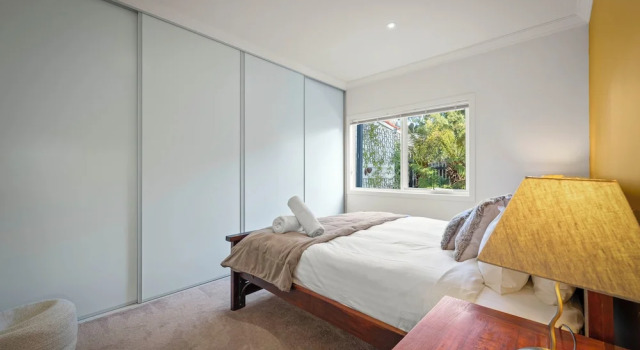 Beach Haven - Gorgeous 2 Bedroom House, Book Vacation Home West Hobart Tasmania