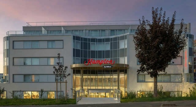 Hampton By Hilton Paris Charles De Gaulle Airport, Varaa Hotelli Hotellit Val d'Oise pysäköinnillä, Pysäköinti
