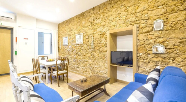 Property With 10 Bedrooms in Quelfes, With Wonderful sea View, Private, Rezervovat Hotel Hotely v Quelfes s bazénem, Bazén