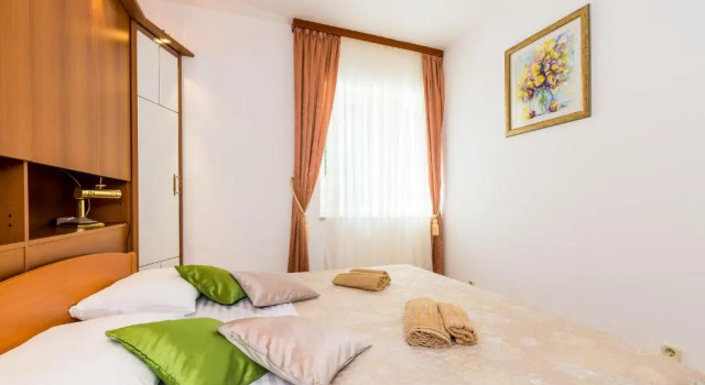 Апартаменты с 2 комнатами с видом на сад Apartment Valonija