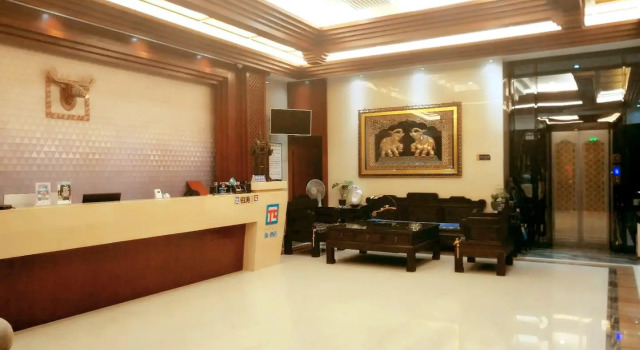 PAI Hotels·Ruili Munao Road Bus Terminal Station, Varaa Hotelli Mengmao Yunnan