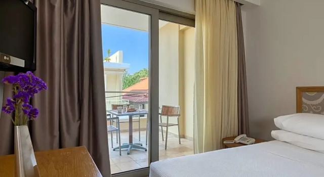 Номер Economy Almira Hotel