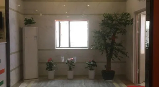 Seven Orange Hotel Shenzhen (Tianan Yungu Huawei Base Store), Забронировать Отель Шэньчжэнь Shenzhen Area, рядом с Штаб-квартира компании Huawei