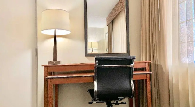 Четырёхместный люкс Best Western Springfield Hotel