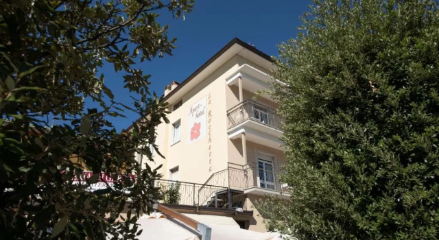 Apart-Hotel La Rocchetta