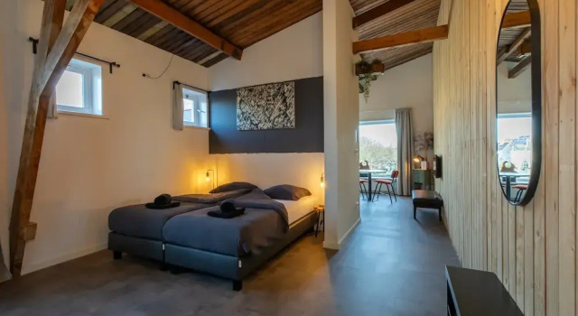 Коттедж Classic Lovely, Modern, 4-person Apartment in the Heart of Koudekerke
