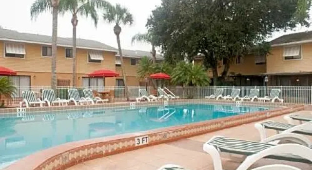 Апартаменты с 2 комнатами Florida Vacation Villas