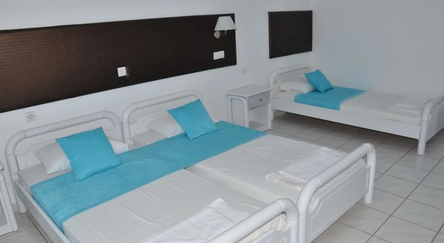 Семейный номер Standard с балконом и с частичным видом на море Blue Nest Hotel