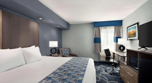 Двухместный номер Standard Quality Inn Shawnee North I-40